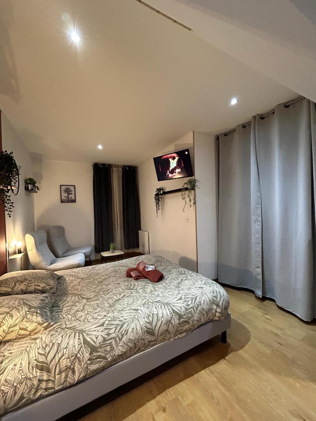 Velours & Balneo Apartment Сен-Назар Екстериор снимка