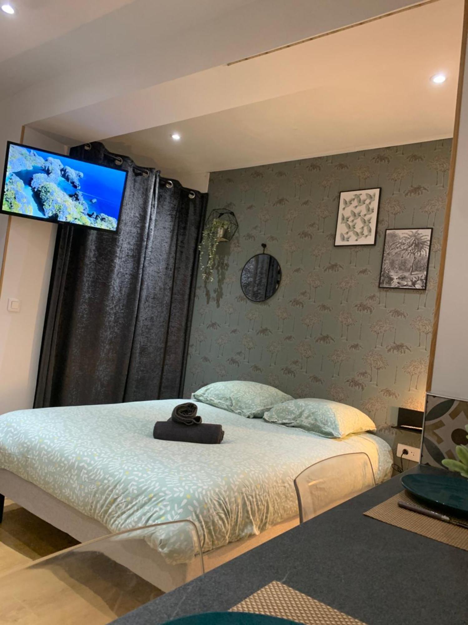 Velours & Balneo Apartment Сен-Назар Екстериор снимка